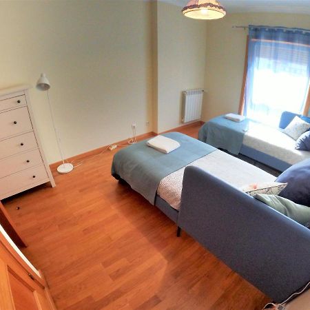 Lisbon 2 bedroom apartment with balcony in Algés Exterior foto