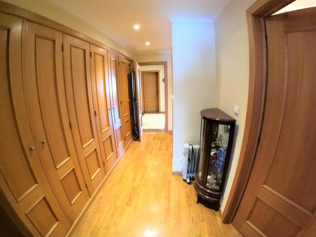 Lisbon 2 bedroom apartment with balcony in Algés Exterior foto